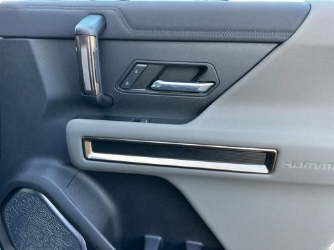 Used 2024 GMC Hummer EV 3X AWD/4WD image 19