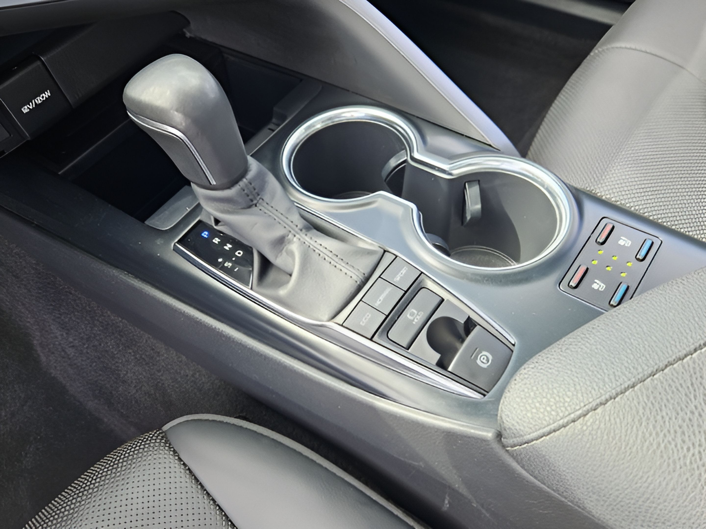 Used 2020 Toyota Camry XSE w/ Driver Assist Package FWD image 18