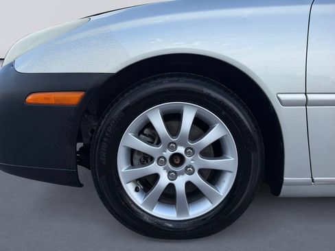 Used 2003 Lexus ES 330 FWD image 9