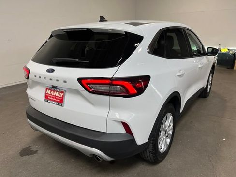 Used 2024 Ford Escape Active FWD image 3