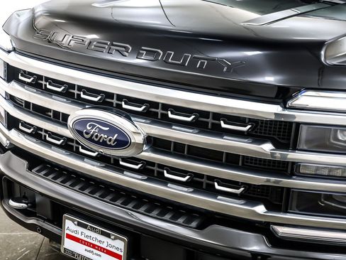 Used 2023 Ford F250 Platinum image 14