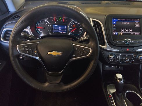 Used 2020 Chevrolet Equinox LT image 22