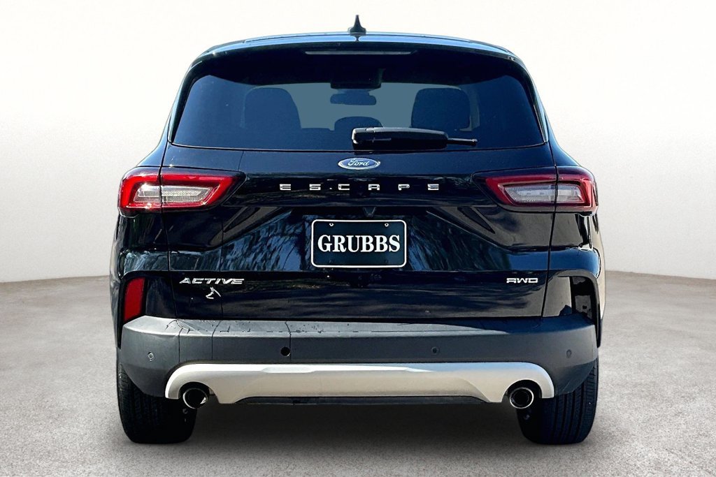 Used 2023 Ford Escape Active w/ Tech Pack #1 AWD/4WD image 5