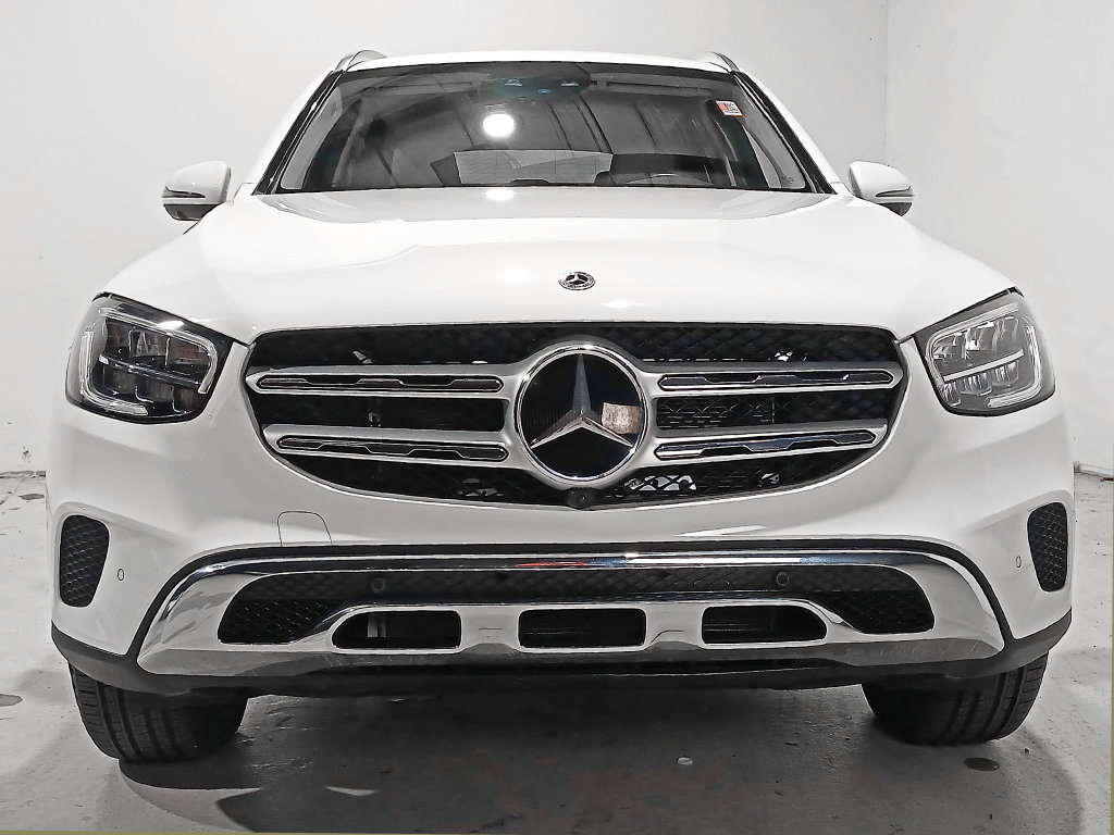 Used 2022 Mercedes-Benz GLC 300 4MATIC image 2