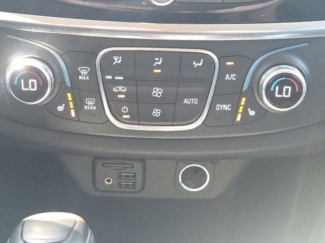Used 2020 Chevrolet Traverse RS w/ LPO, Floor Liner Package FWD image 33