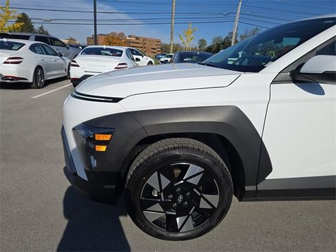 Certified 2025 Hyundai Kona SEL image 10