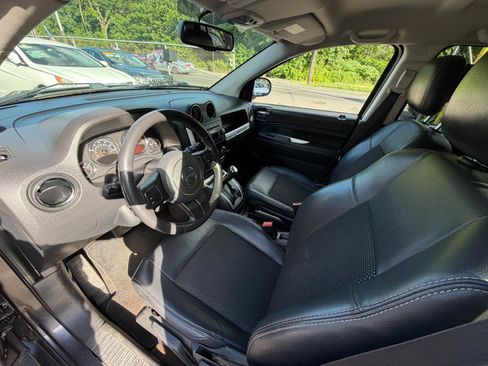 Used 2014 Jeep Compass Latitude AWD/4WD image 23