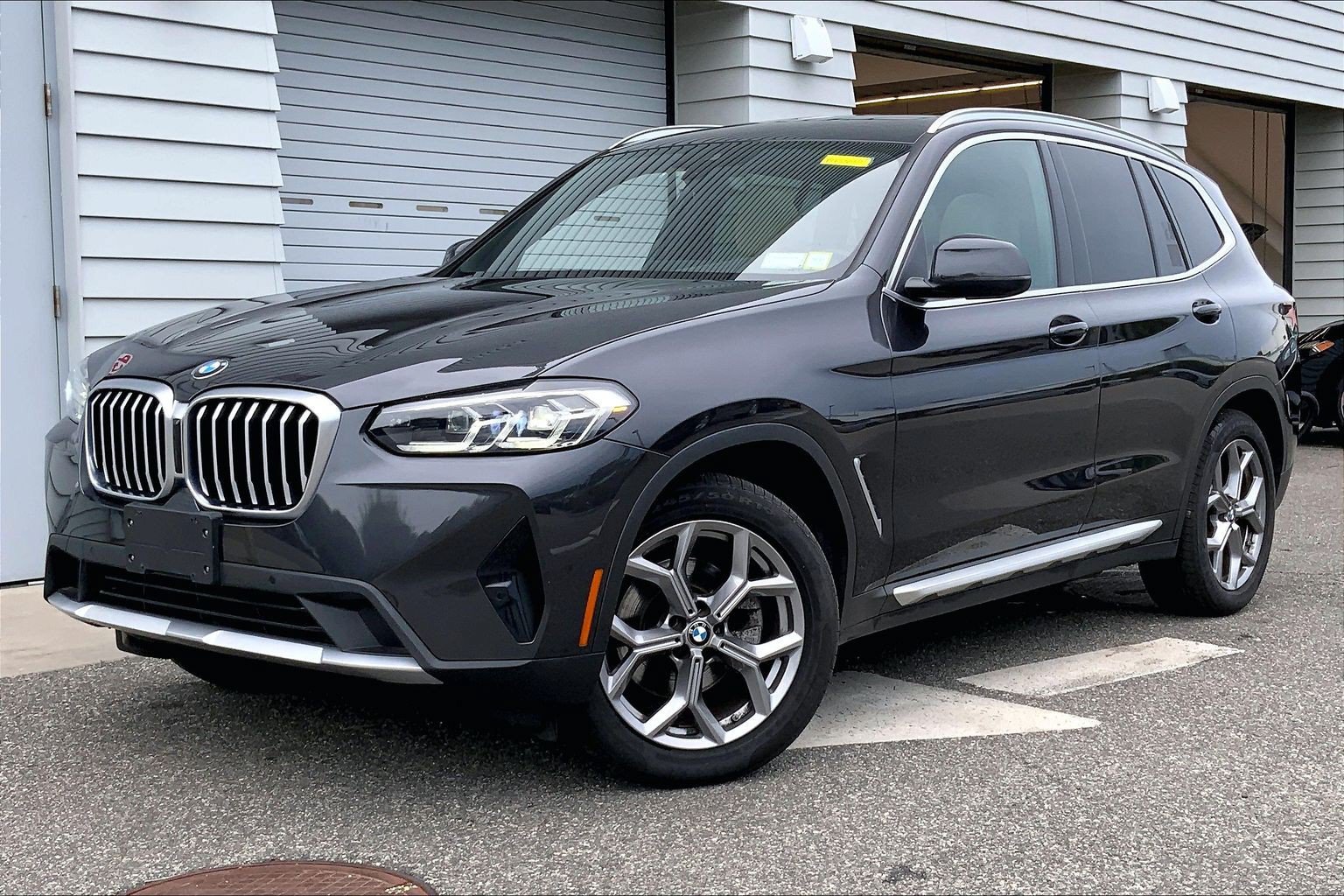 Used 2023 BMW X3 xDrive30i w/ Premium Package AWD/4WD image 1