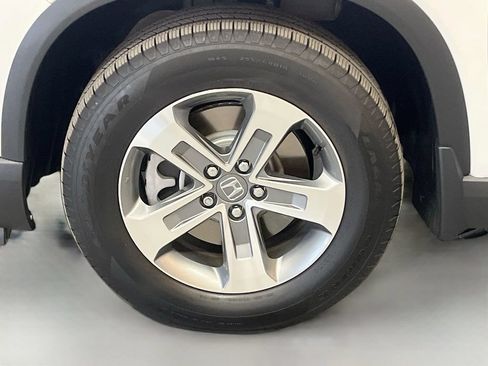 Used 2025 Honda Pilot EX-L image 31