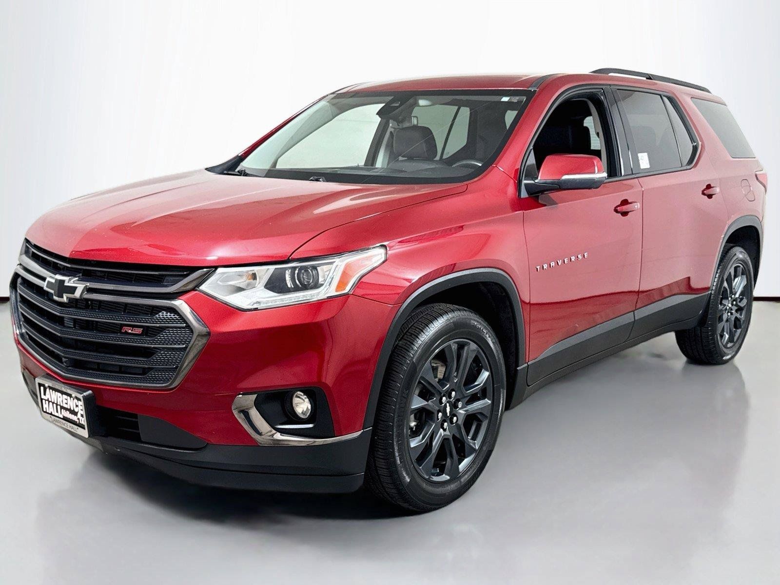 Used 2021 Chevrolet Traverse RS FWD image 1