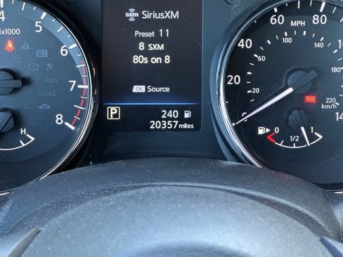 Used 2022 Nissan Rogue Sport SV w/ Technology Package AWD/4WD image 21