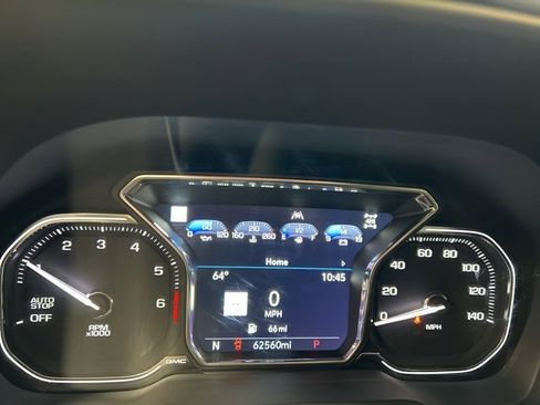 Used 2021 GMC Yukon XL SLT w/ Rear Media and Nav Package image 21