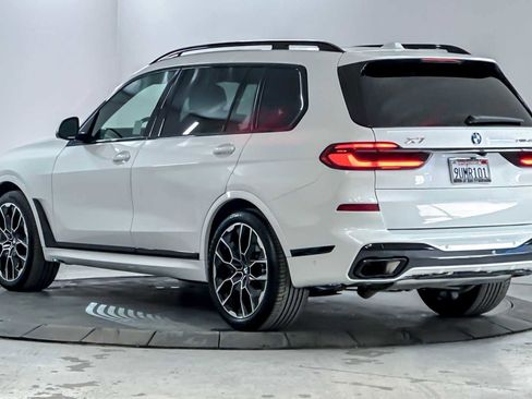 Used 2026 BMW X7 xDrive40i w/ Executive Package image 6