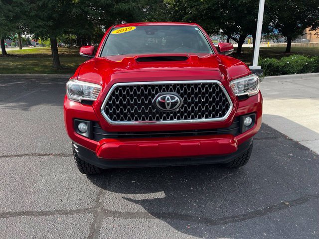 Used 2019 Toyota Tacoma TRD Sport AWD/4WD image 40