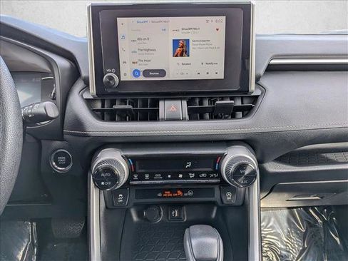 Used 2024 Toyota RAV4 XLE FWD image 14
