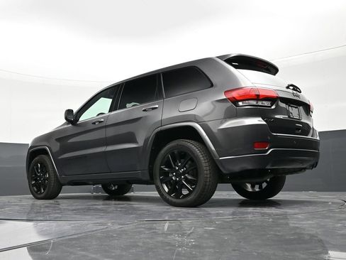 Used 2021 Jeep Grand Cherokee Laredo X image 22