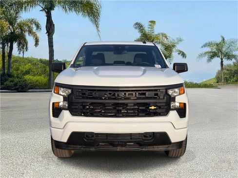 Used 2024 Chevrolet Silverado 1500 Custom image 3