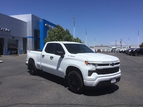 Used 2025 Chevrolet Silverado 1500 RST image 1