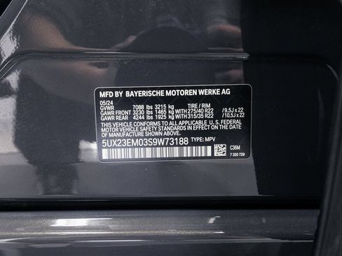 Used 2025 BMW X7 xDrive40i w/ Executive Package image 39