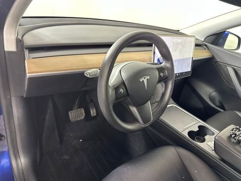 Used 2021 Tesla Model Y Long Range image 13