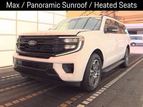 Used 2025 Ford Expedition Max Active AWD/4WD image 1