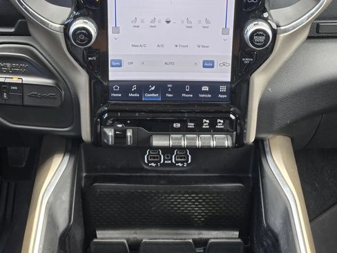 Used 2024 RAM 3500 Laramie w/ Towing Technology Group image 12