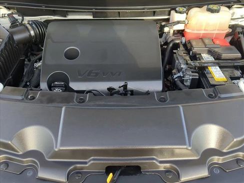 Used 2023 Chevrolet Traverse LT FWD image 22