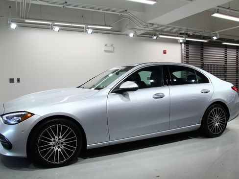 Used 2025 Mercedes-Benz C 300 4MATIC Sedan image 14