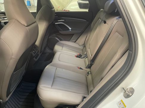Used 2025 Audi Q5 Premium Plus w/ Premium Plus AWD/4WD image 23
