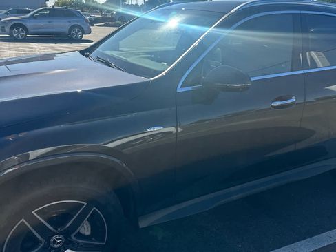 Used 2025 Mercedes-Benz GLC 350e 4MATIC image 3