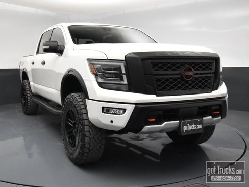 Used 2023 Nissan Titan PRO-4X w/ Pro-4x Convenience Package image 48