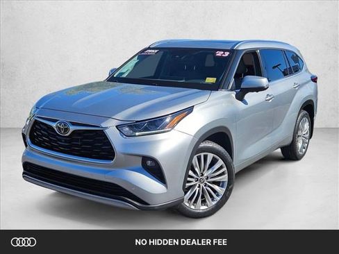 Used 2023 Toyota Highlander Platinum AWD/4WD image 1