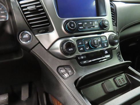 Used 2019 Chevrolet Suburban Premier image 53