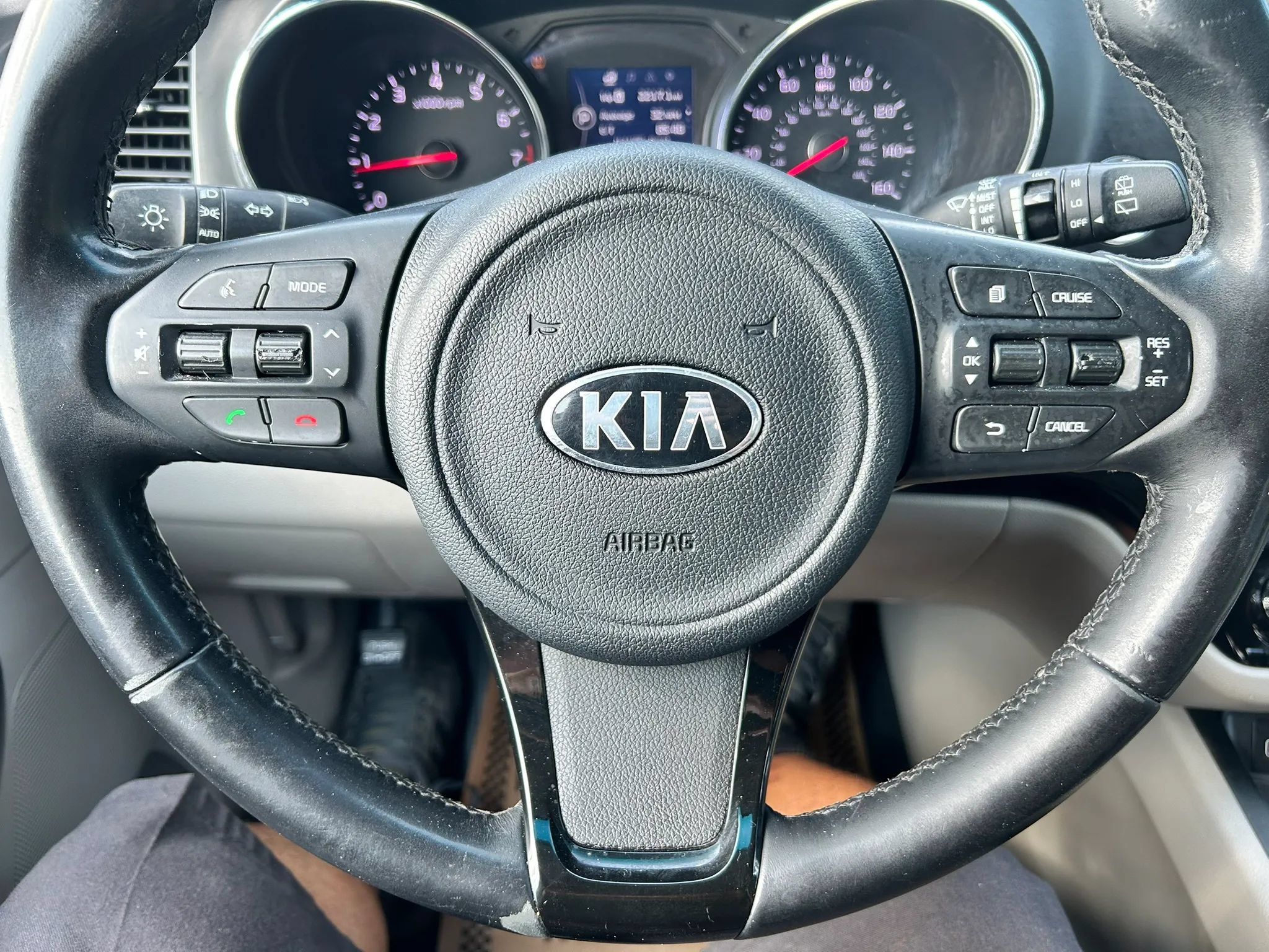 Used 2017 Kia Sedona LX w/ LX Essentials Premium Package FWD image 20