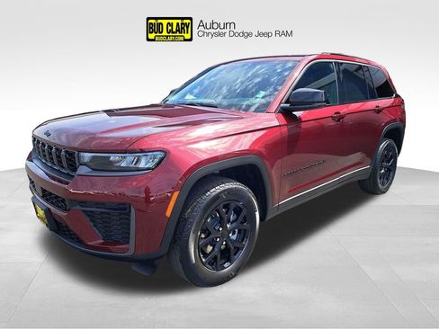 New 2026 Jeep Grand Cherokee Altitude AWD/4WD image 1