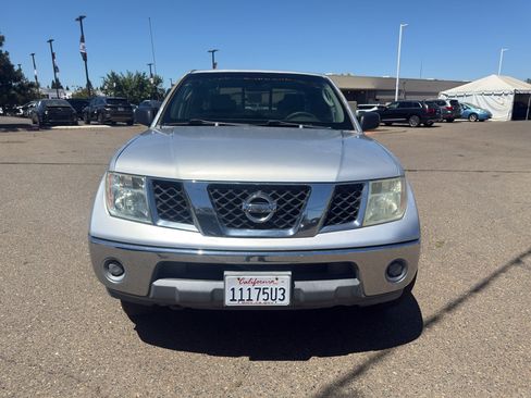 Used 2005 Nissan Frontier SE w/ (P01) Power Pkg RWD image 2