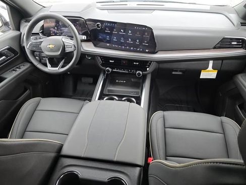 New 2026 Chevrolet Suburban Premier AWD/4WD image 19