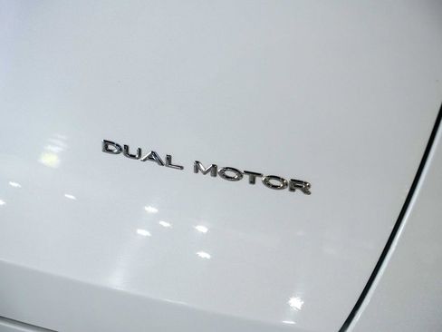 Used 2021 Tesla Model Y Long Range AWD/4WD image 11