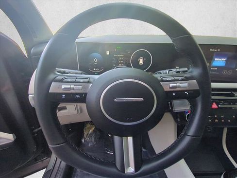 Certified 2025 Hyundai Tucson SEL AWD/4WD image 21