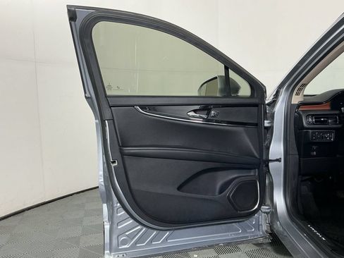 Used 2022 Lincoln Nautilus Reserve AWD/4WD image 19