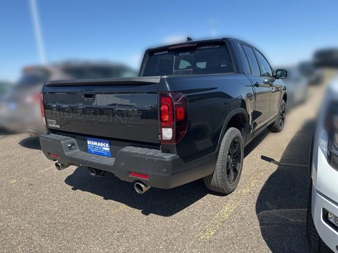 Used 2024 Honda Ridgeline Black Edition image 3