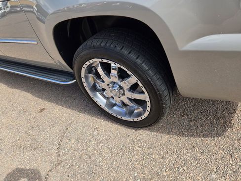 Used 2007 Cadillac Escalade EXT w/ Information Package image 6