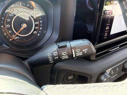Used 2026 Jeep Wrangler Unlimited Rubicon w/ Technology Group AWD/4WD image 37