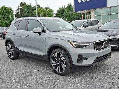 New 2025 Volvo XC40 B5 Ultra w/ Protection Package Premier