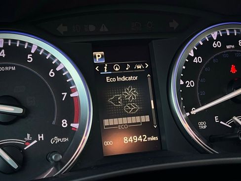 Used 2018 Toyota Highlander XLE image 44