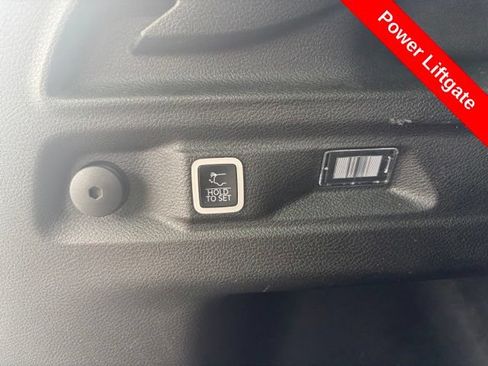 Used 2025 Jeep Grand Cherokee L Altitude RWD image 21