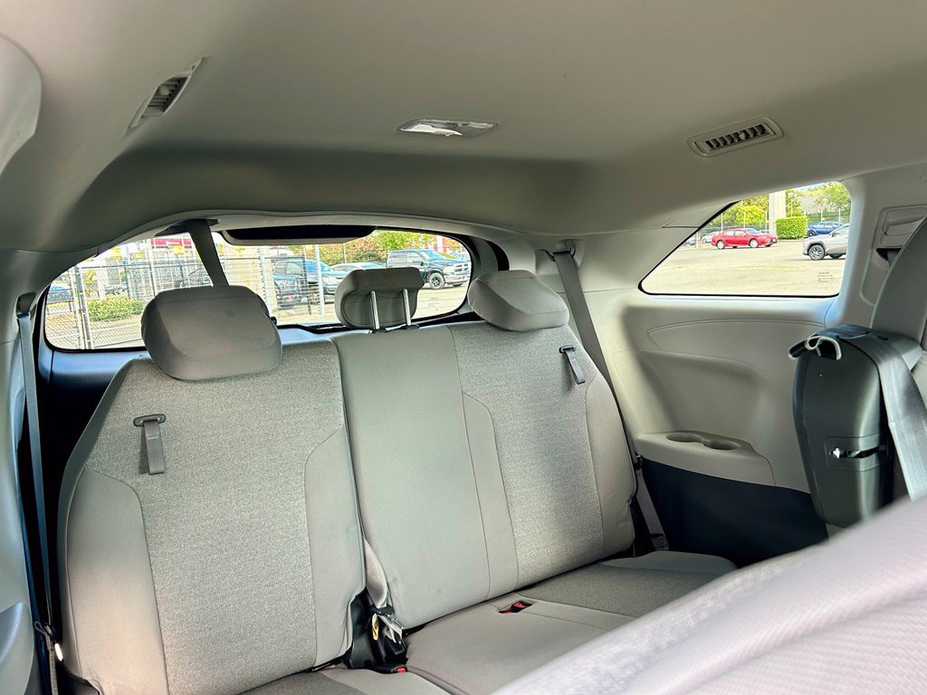 Certified 2024 Toyota Sienna LE AWD/4WD image 16