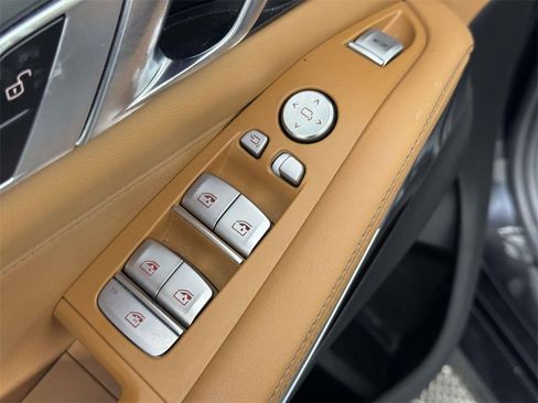Used 2023 BMW X7 xDrive40i w/ Parking Assistance Package image 18