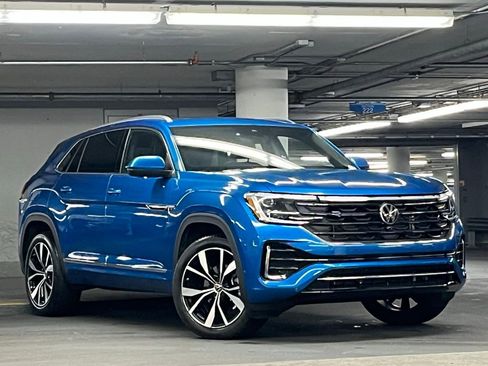 Used 2025 Volkswagen Atlas Cross Sport SEL Premium R-Line AWD/4WD image 2