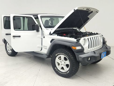 Used 2021 Jeep Wrangler Unlimited Sport AWD/4WD image 9
